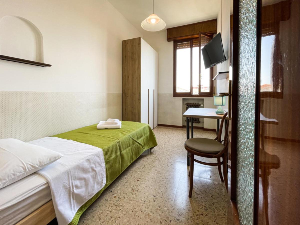 Casa Gramsci - Affitti Brevi Italia Módena Exterior foto